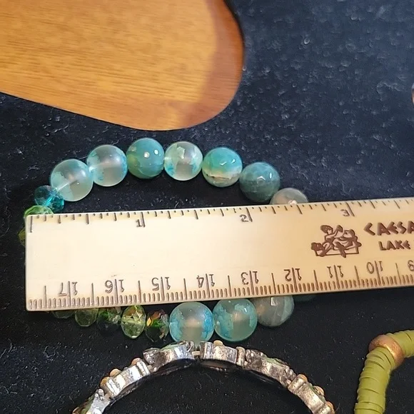 Set of 3 green bracelets - Picture 6 of 8